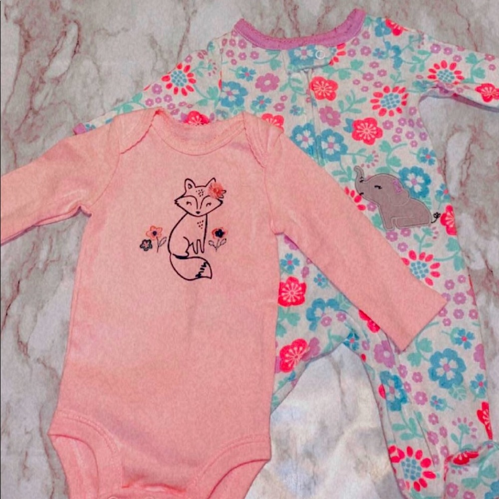 2 brand new onesies
